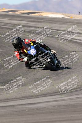 media/Dec-07-2025-CVMA (Sun) [[3e7d2de5dc]]/Race 7-Formula Lightweight Twins Shootout/